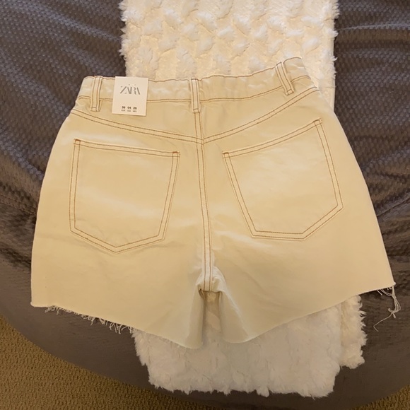 Brand new Zara jean shorts - Picture 3 of 3